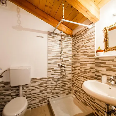 לינה וארוחת בוקר La Casa Di Mannazzotta 2