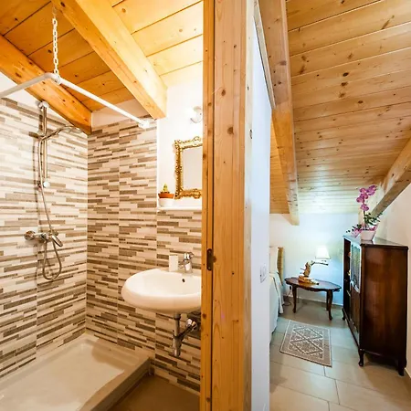 Oda ve Kahvaltı La Casa Di Mannazzotta 2