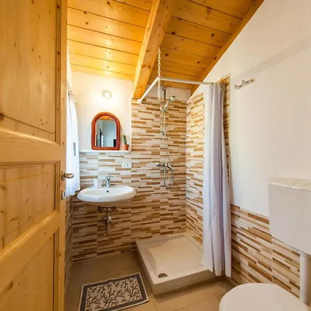 La Casa Di Mannazzotta 2 Bed & Breakfast 3*