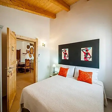 La Casa Di Mannazzotta 2 Bed & Breakfast