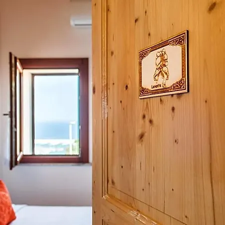 La Casa Di Mannazzotta 2 Bed & Breakfast 3*
