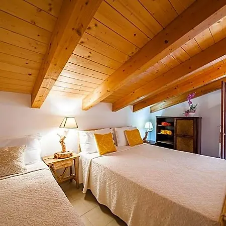 La Casa Di Mannazzotta 2 Bed & Breakfast 3*